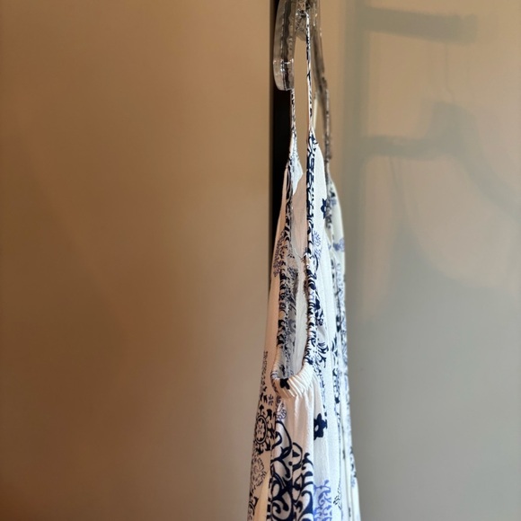 Blue and White Patterned Women's Dress - Picture 5 of 8